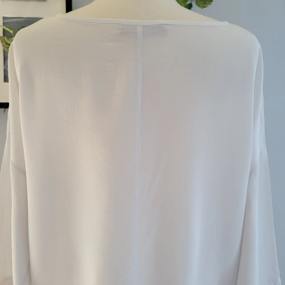 Everlane The Clean Silk V Neck ¾ Sleeve Blouse 6 - Picture 5 of 11
